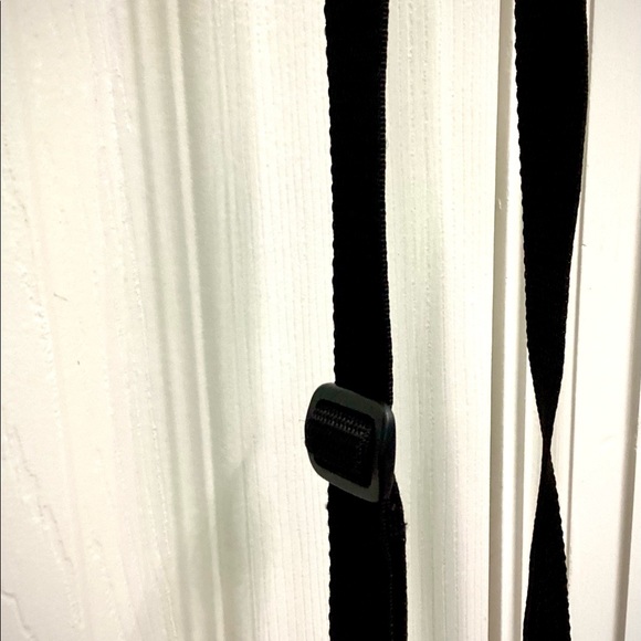 Black Leather Classic Logic Small Camera Case - Picture 5 of 10